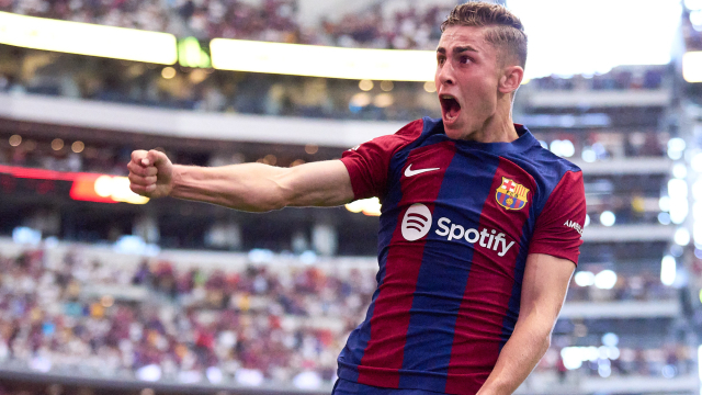  洛里昂主场氛围火爆，球迷助威激发球队战斗力