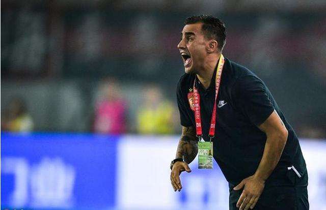  特鲁瓦遭遇黑色周末，主场惨败深陷保级泥潭